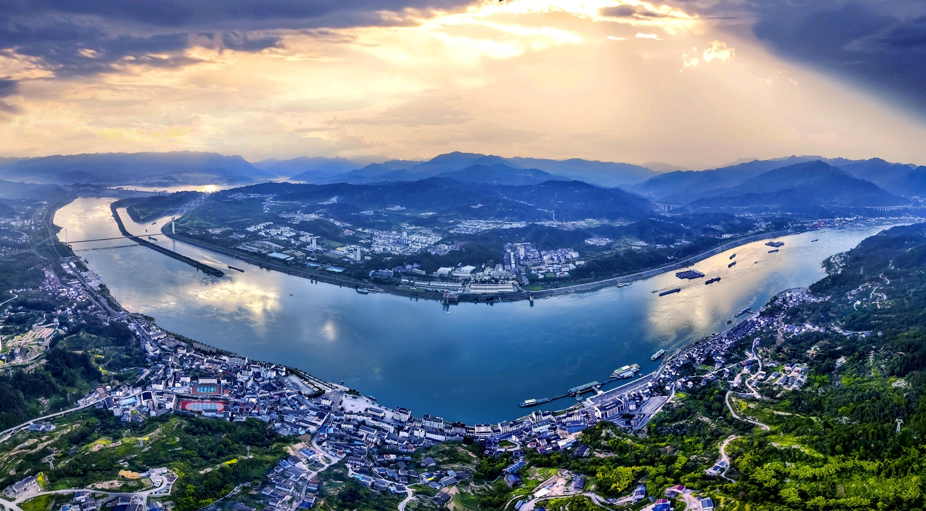 夷陵“两坝一峡”风光独好 峡江极宿引客来__夷陵“两坝一峡”风光独好 峡江极宿引客来